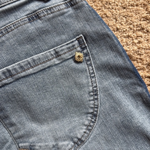 Women's Light Blue Wide-Leg Jeans - Picture 4 of 6